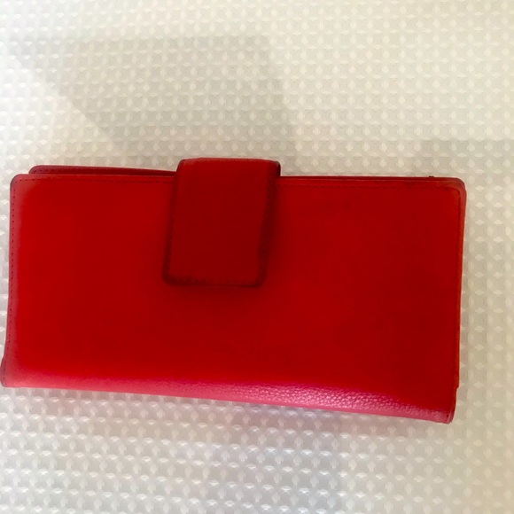 mundi Handbags - Genuine Red Leather Wallet